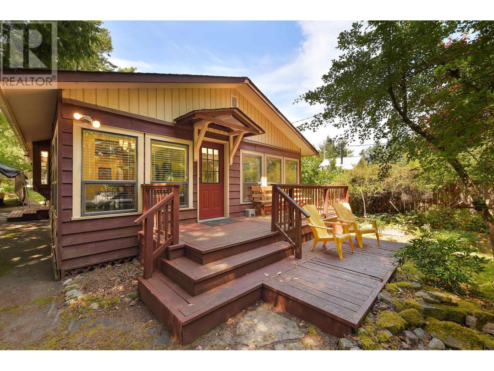 513 CEDAR HILL ROAD, Mayne Island