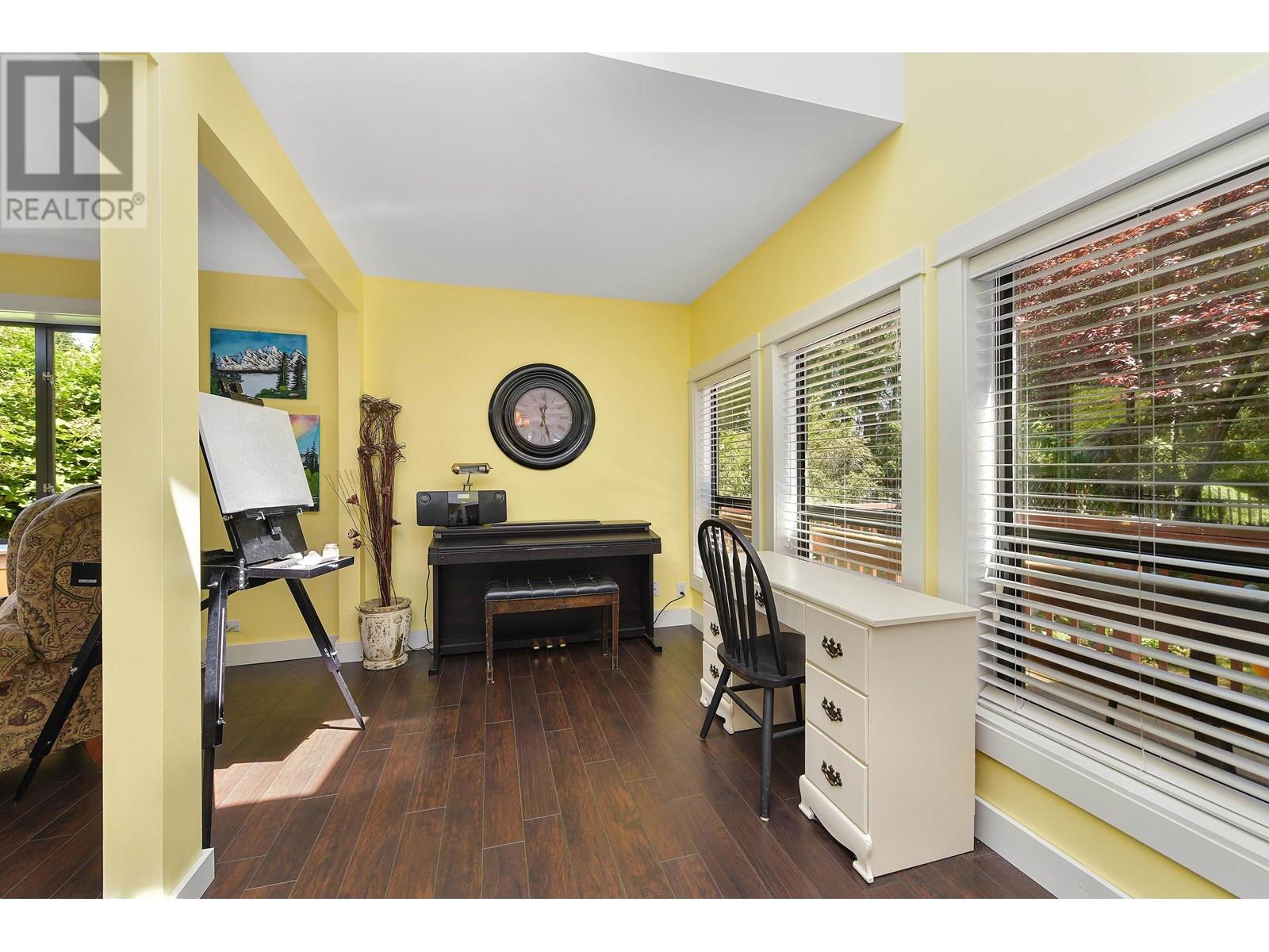 513 CEDAR HILL ROAD, Mayne Island