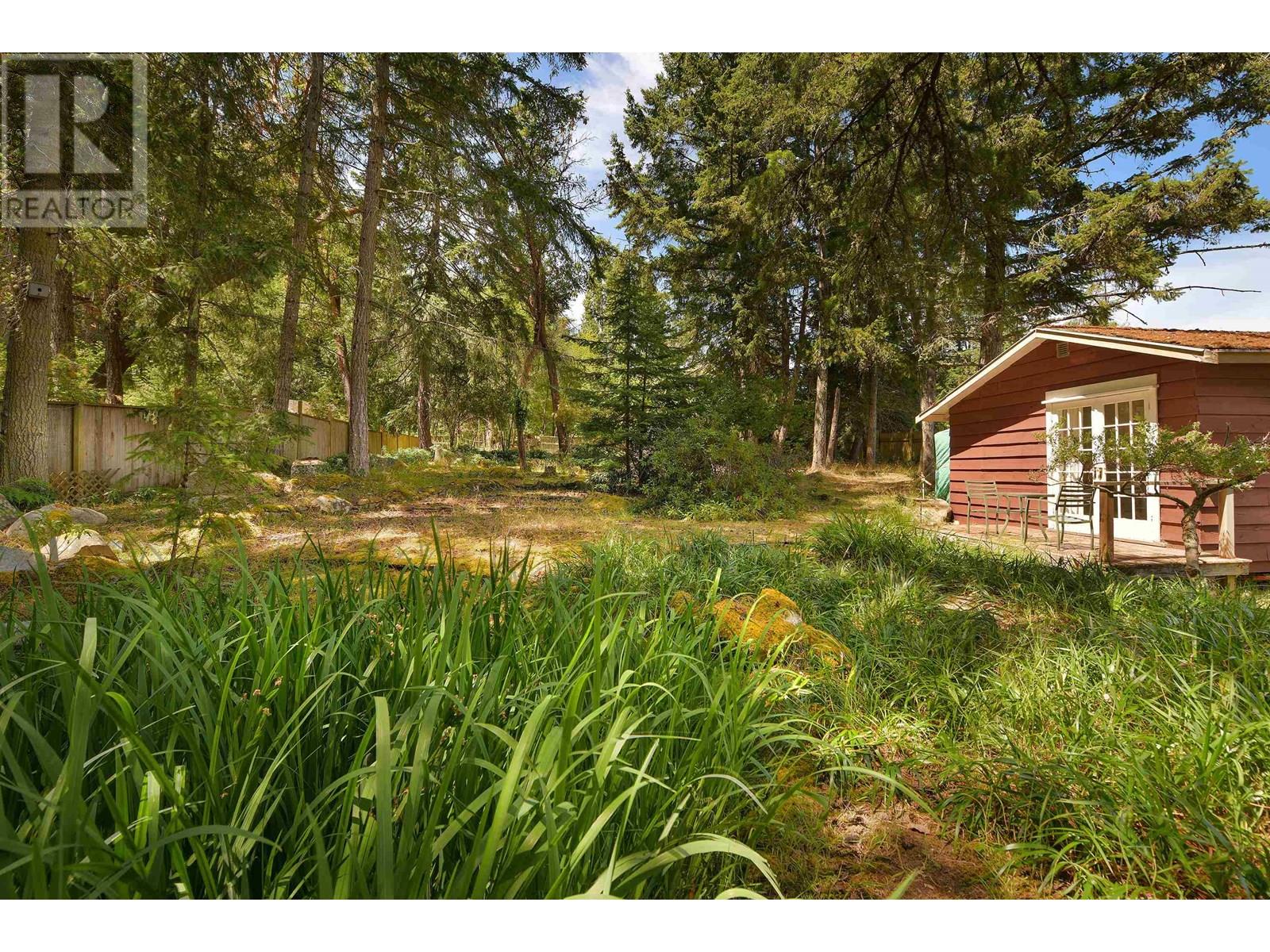 513 CEDAR HILL ROAD, Mayne Island