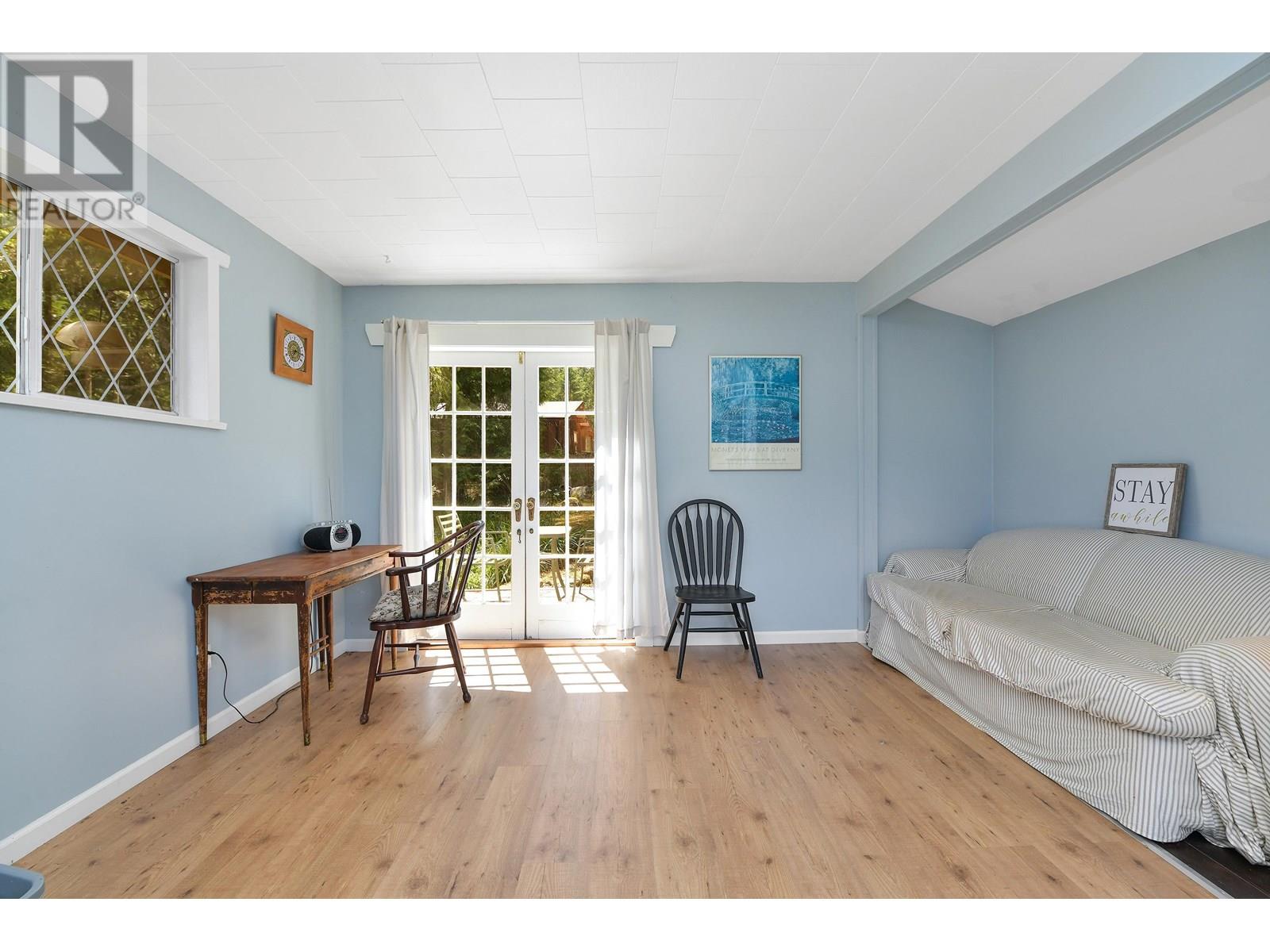 513 CEDAR HILL ROAD, Mayne Island