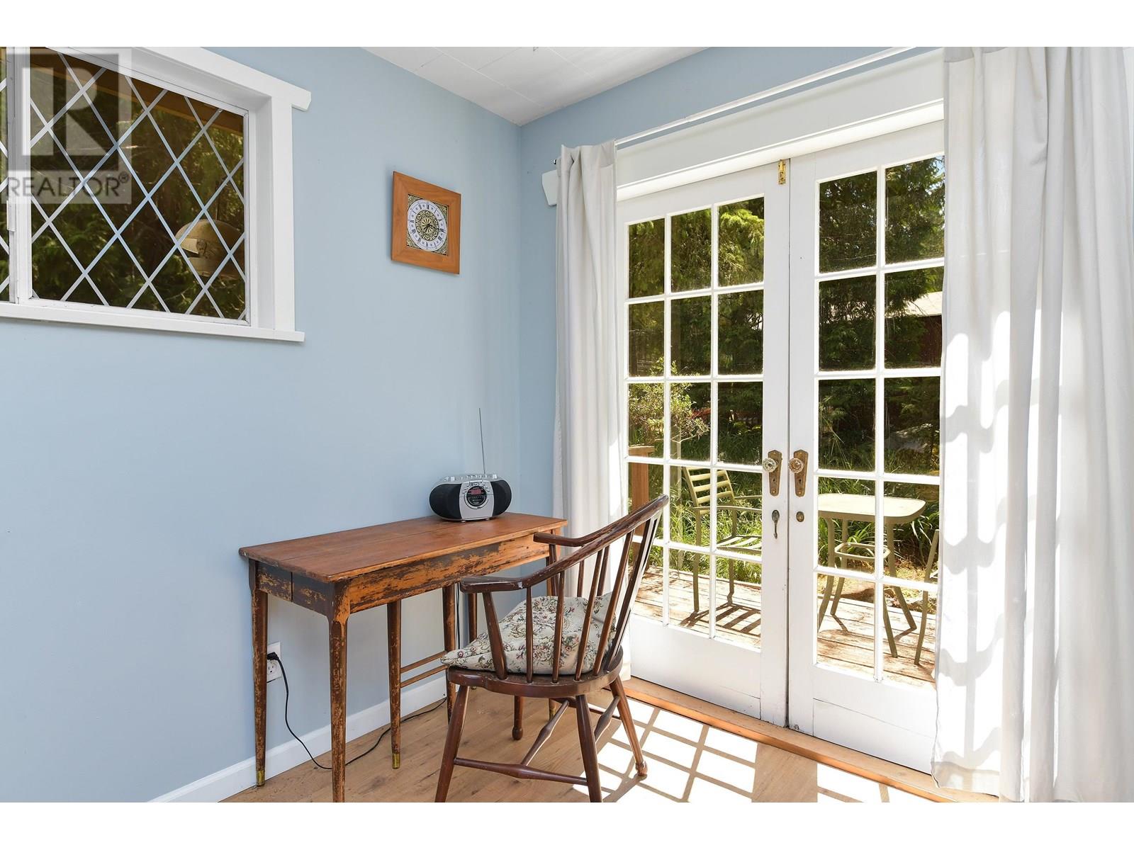 513 CEDAR HILL ROAD, Mayne Island