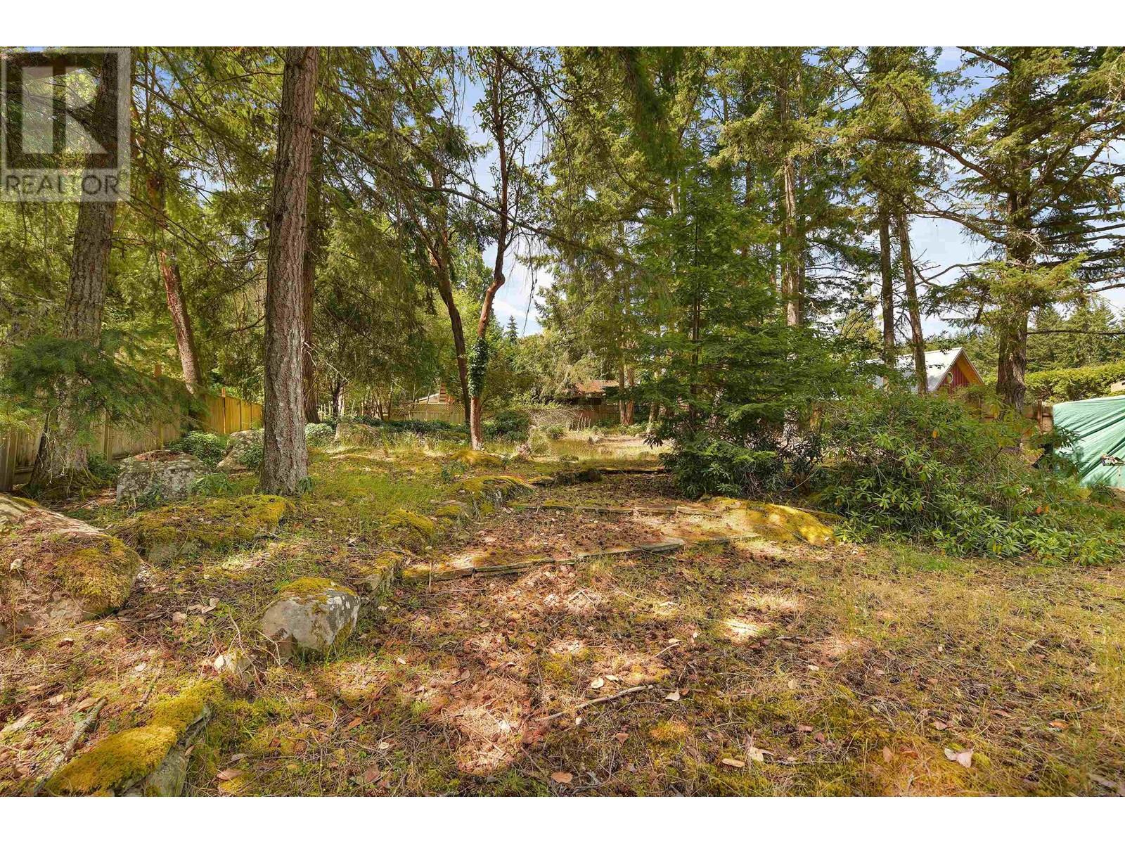 513 CEDAR HILL ROAD, Mayne Island