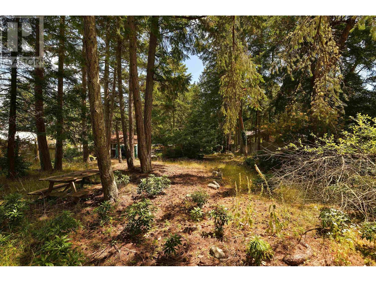 513 CEDAR HILL ROAD, Mayne Island