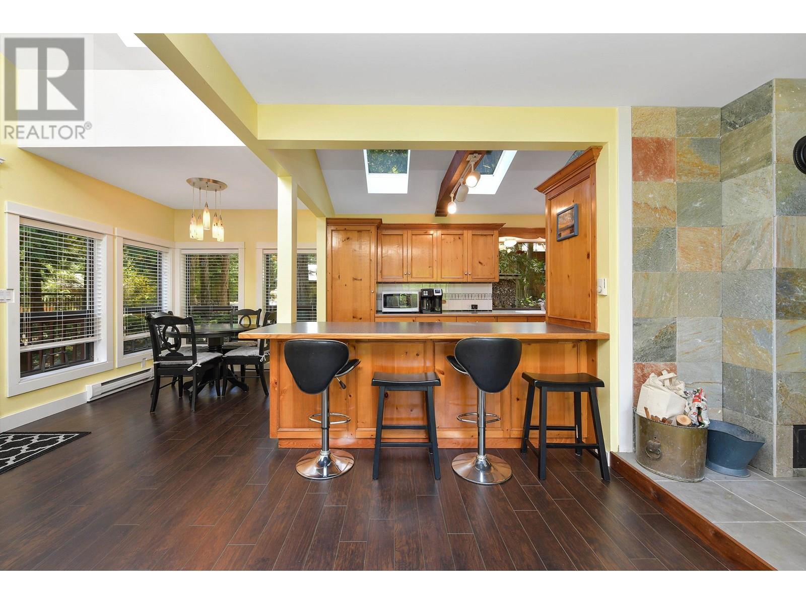 513 CEDAR HILL ROAD, Mayne Island