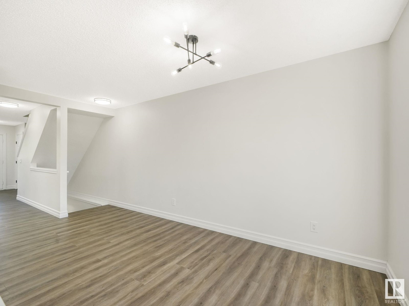 Photo 17 of 74 14621 121 Street Nw, Edmonton AB