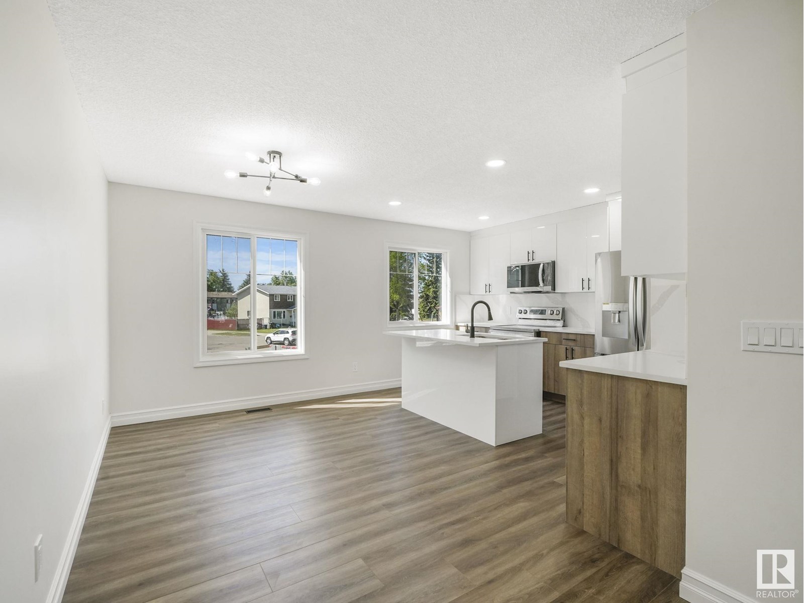 Photo 15 of 74 14621 121 Street Nw, Edmonton AB