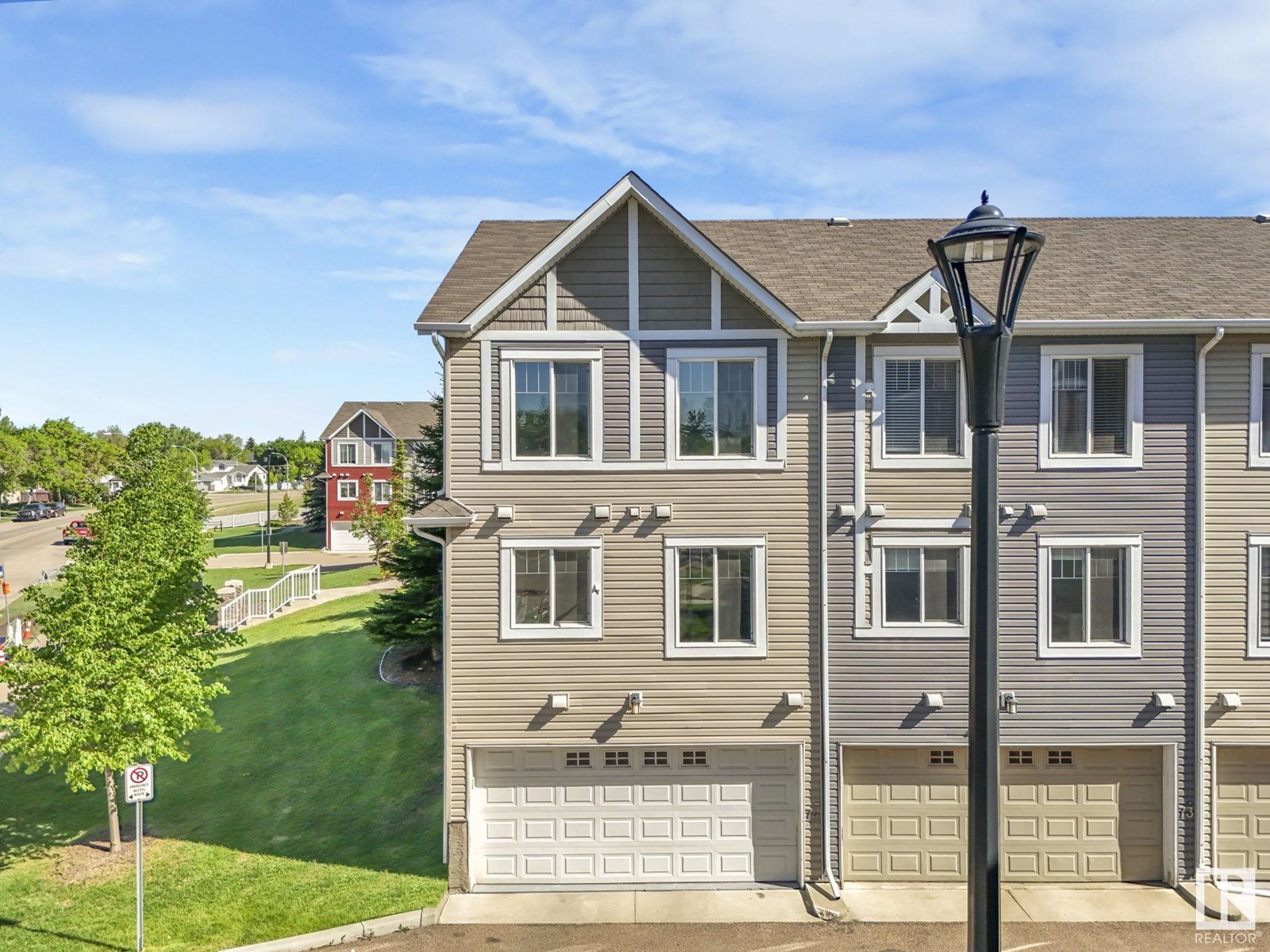 Photo 5 of 74 14621 121 Street Nw, Edmonton AB