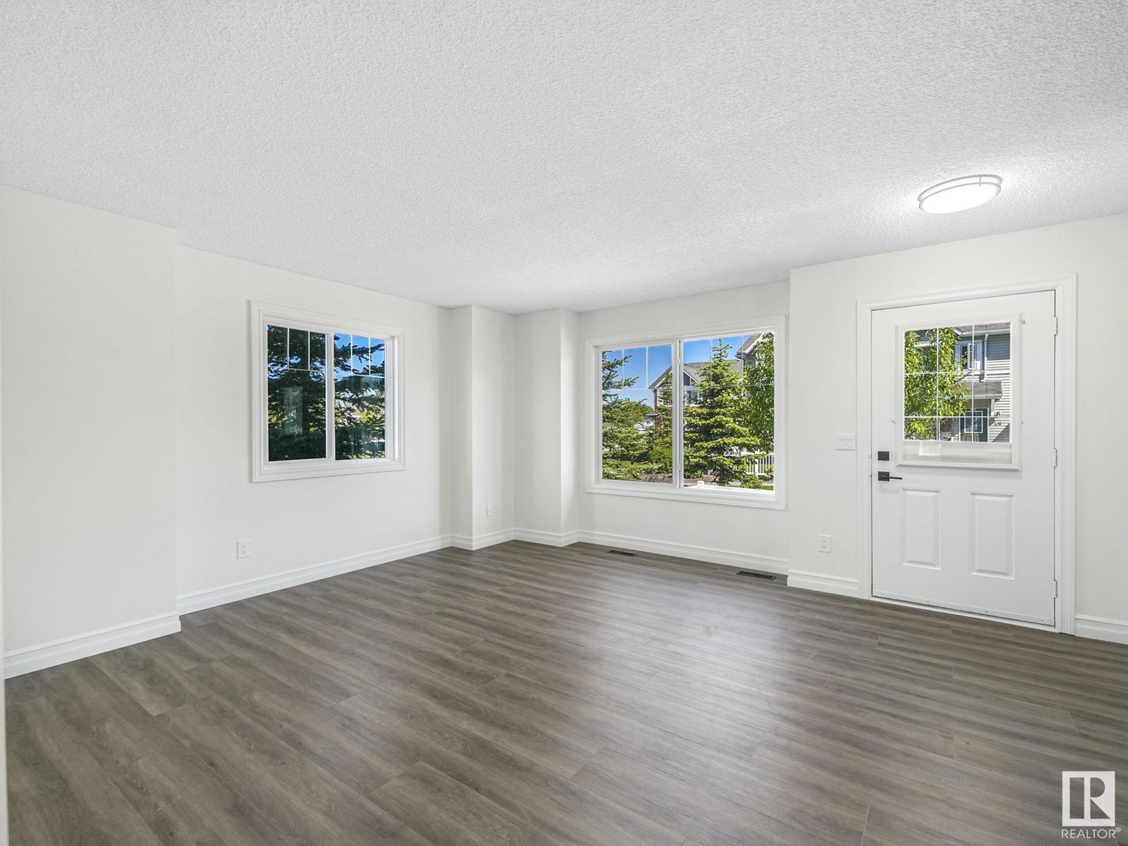 Photo 13 of 74 14621 121 Street Nw, Edmonton AB