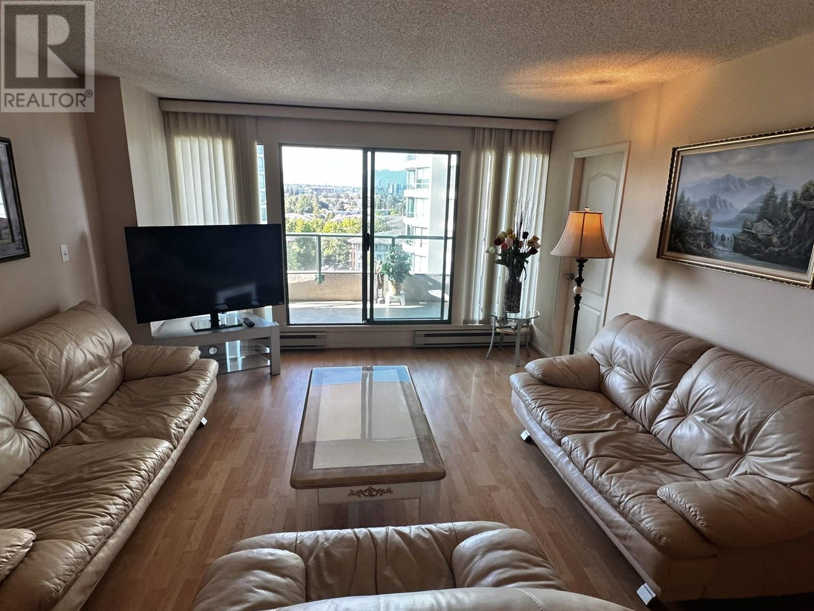 Photo 5 of 1105 8831 Lansdowne Road, Richmond BC