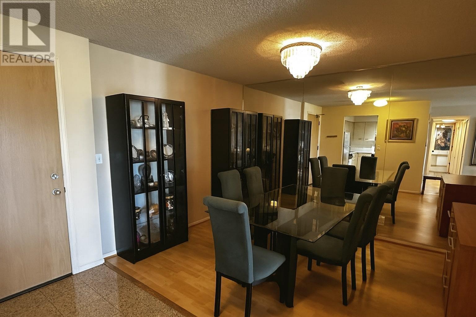 Photo 8 of 1105 8831 Lansdowne Road, Richmond BC
