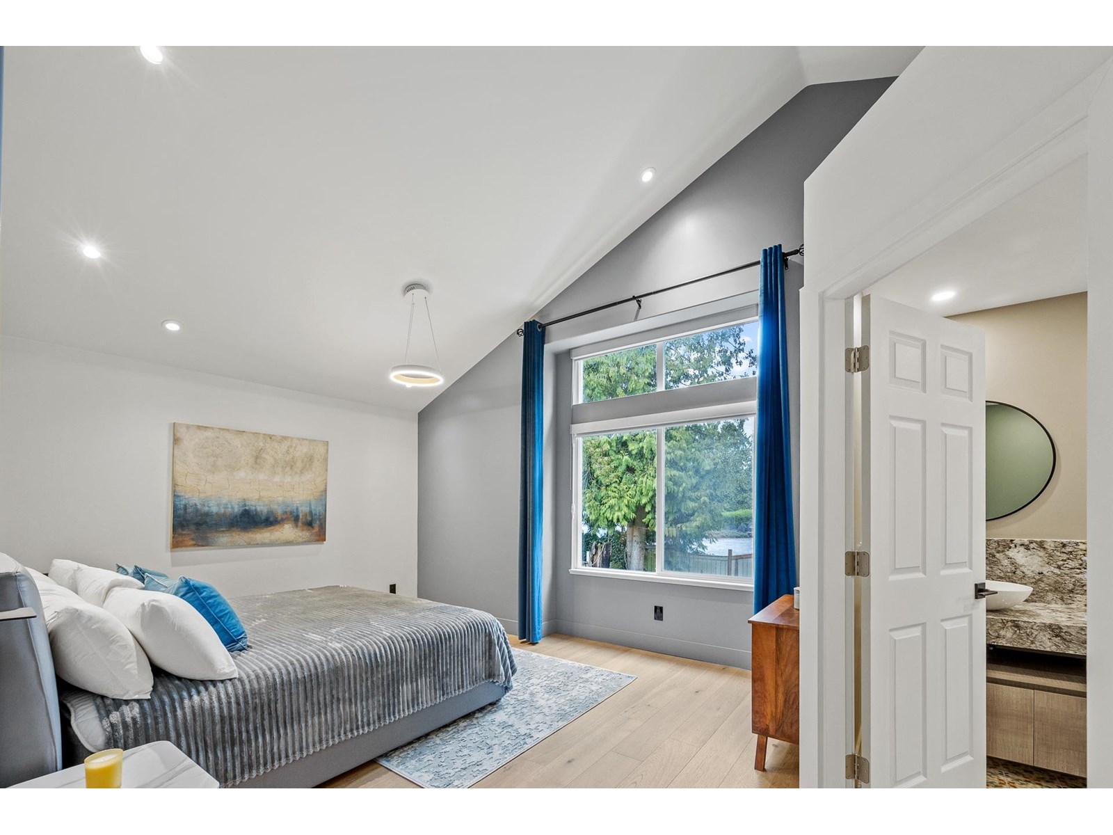 Photo 23 of 15497 Rosemary Heights Crescent, Surrey BC