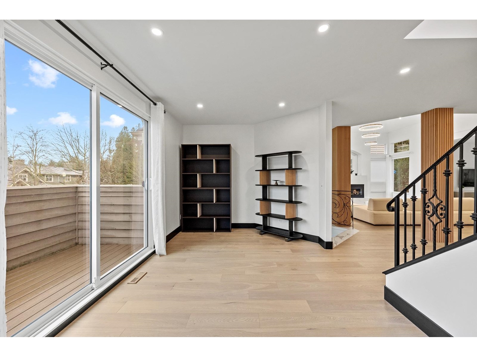 Photo 21 of 15497 Rosemary Heights Crescent, Surrey BC