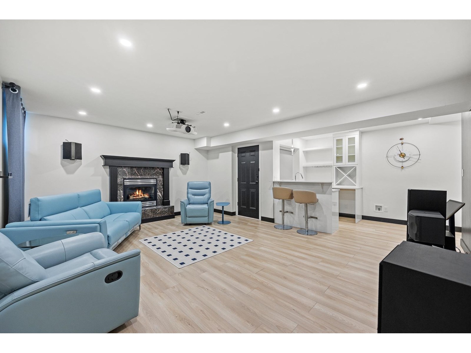 Photo 28 of 15497 Rosemary Heights Crescent, Surrey BC