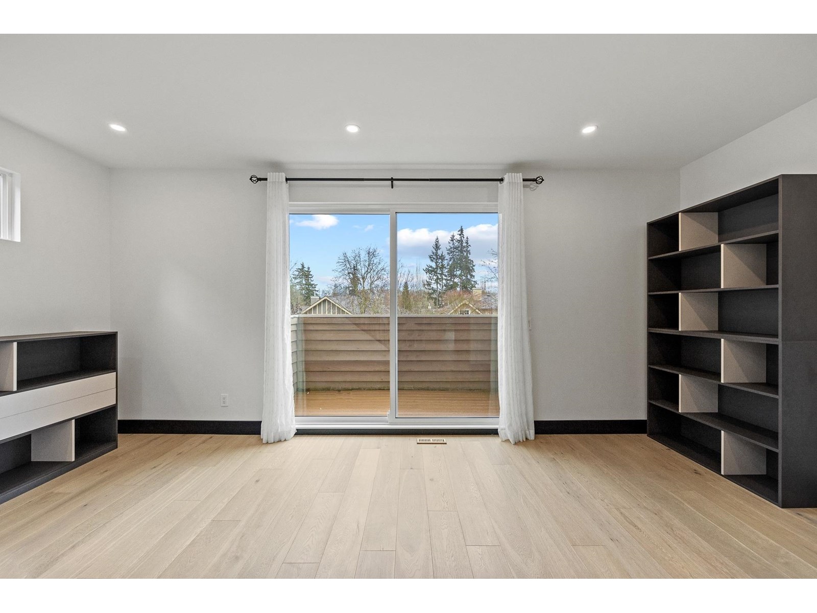 Photo 20 of 15497 Rosemary Heights Crescent, Surrey BC