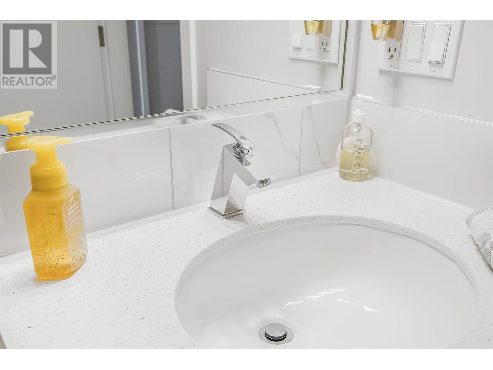 604 22318 LOUGHEED HIGHWAY, Maple Ridge