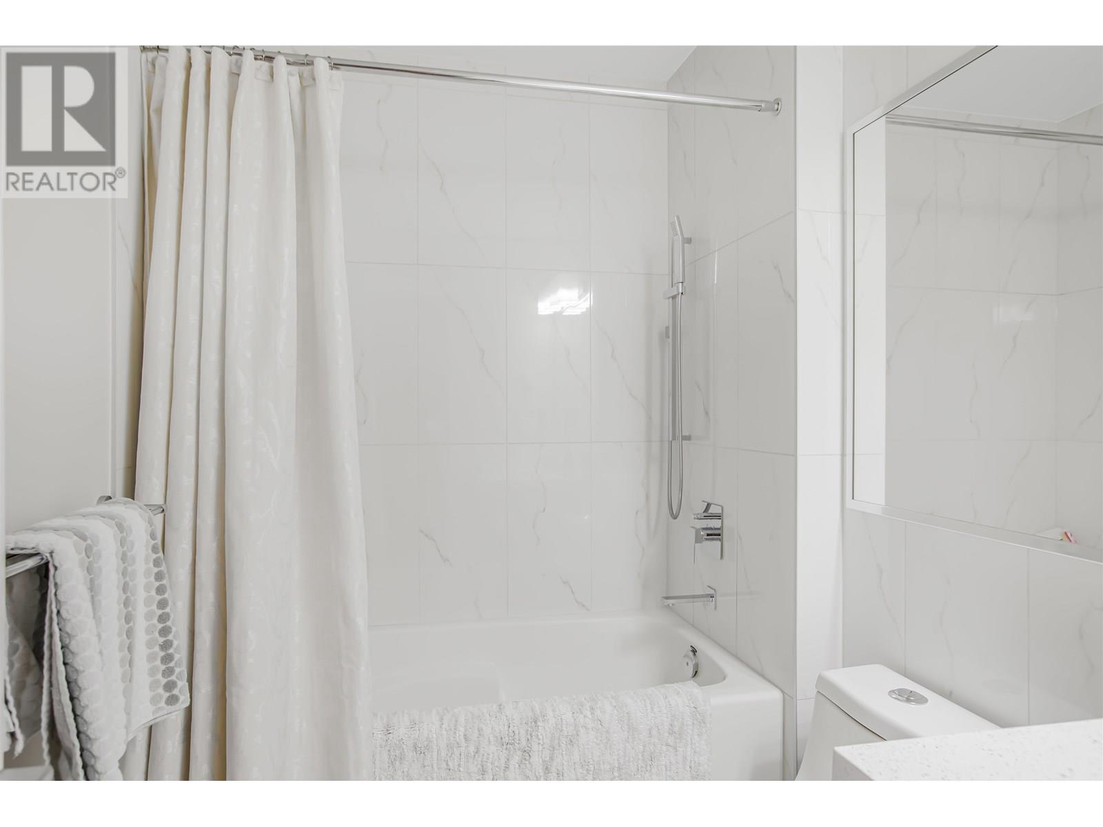 604 22318 LOUGHEED HIGHWAY, Maple Ridge