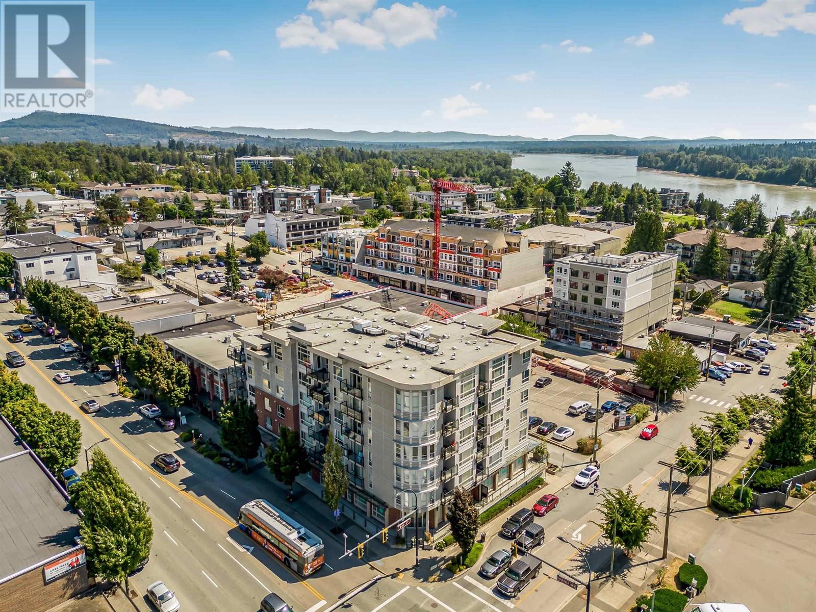 604 22318 LOUGHEED HIGHWAY, Maple Ridge