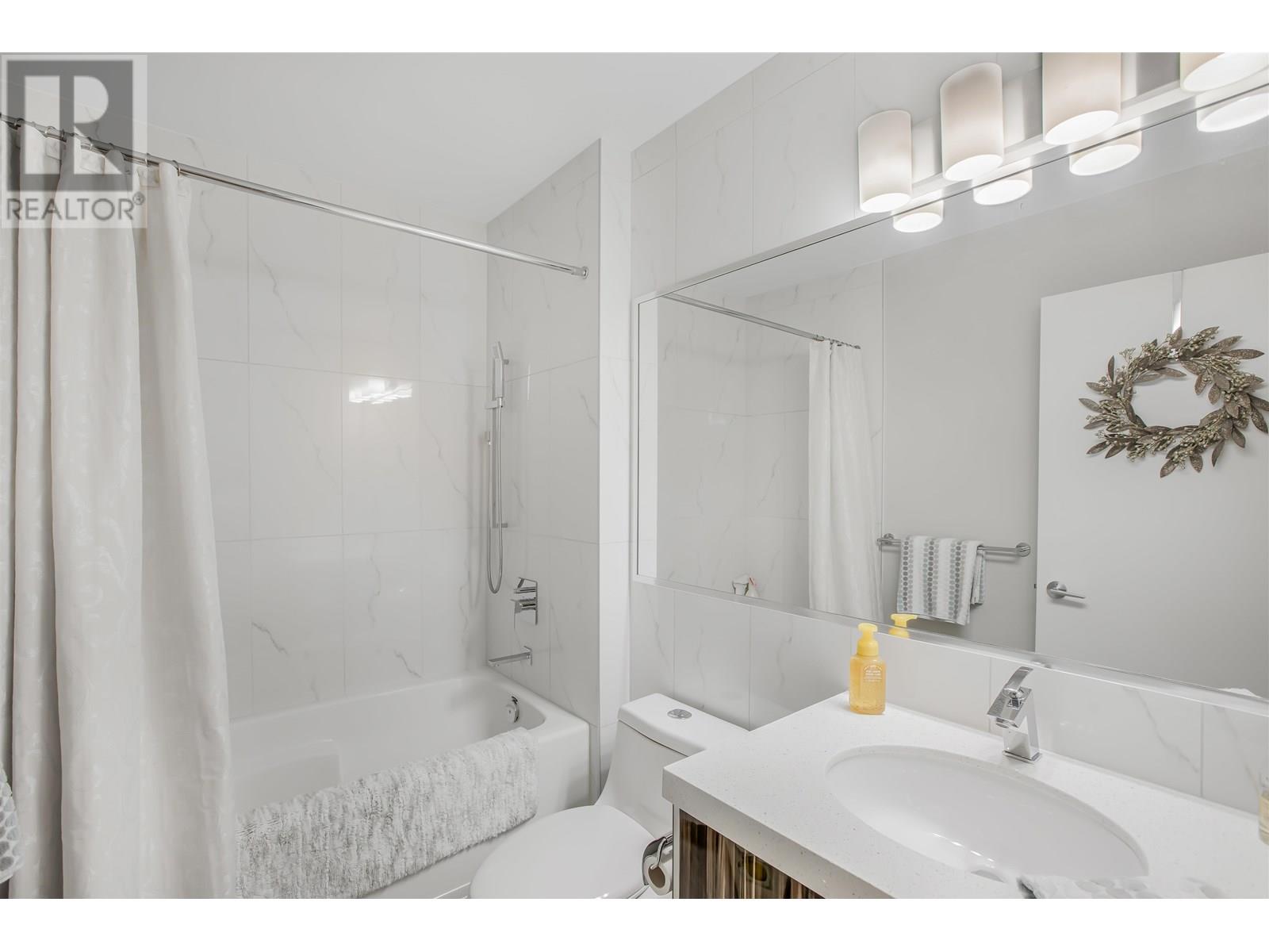 604 22318 LOUGHEED HIGHWAY, Maple Ridge