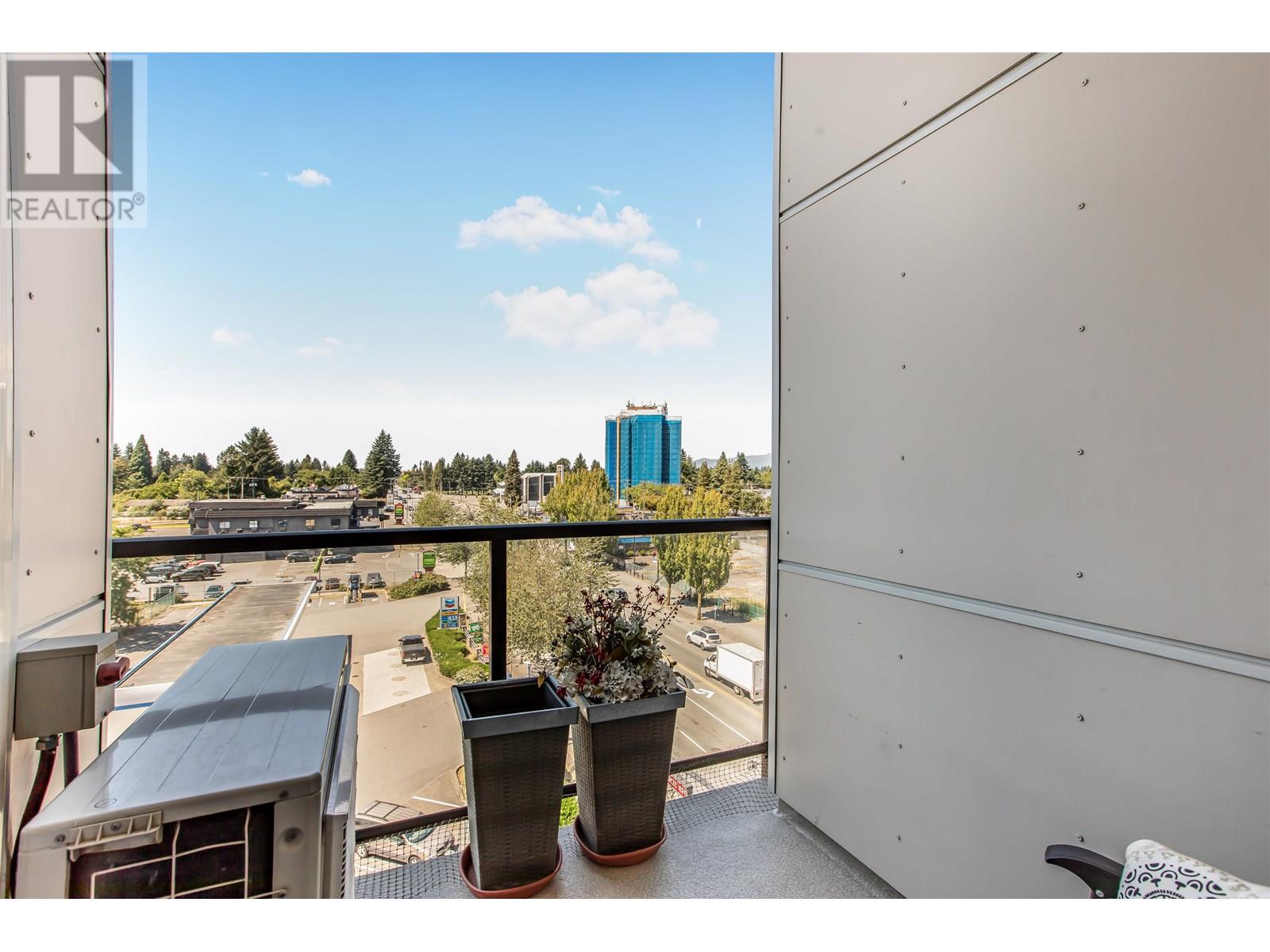 604 22318 LOUGHEED HIGHWAY, Maple Ridge