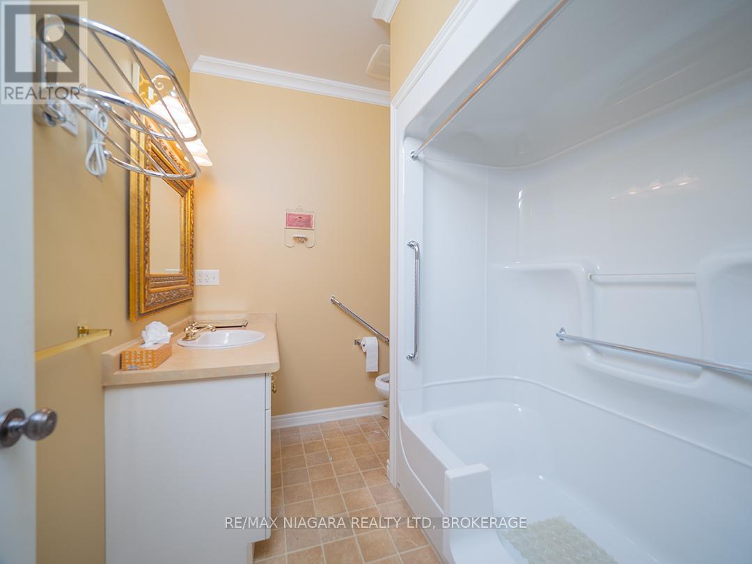 Photo 17 of 38 Maple Street, Port Colborne ON