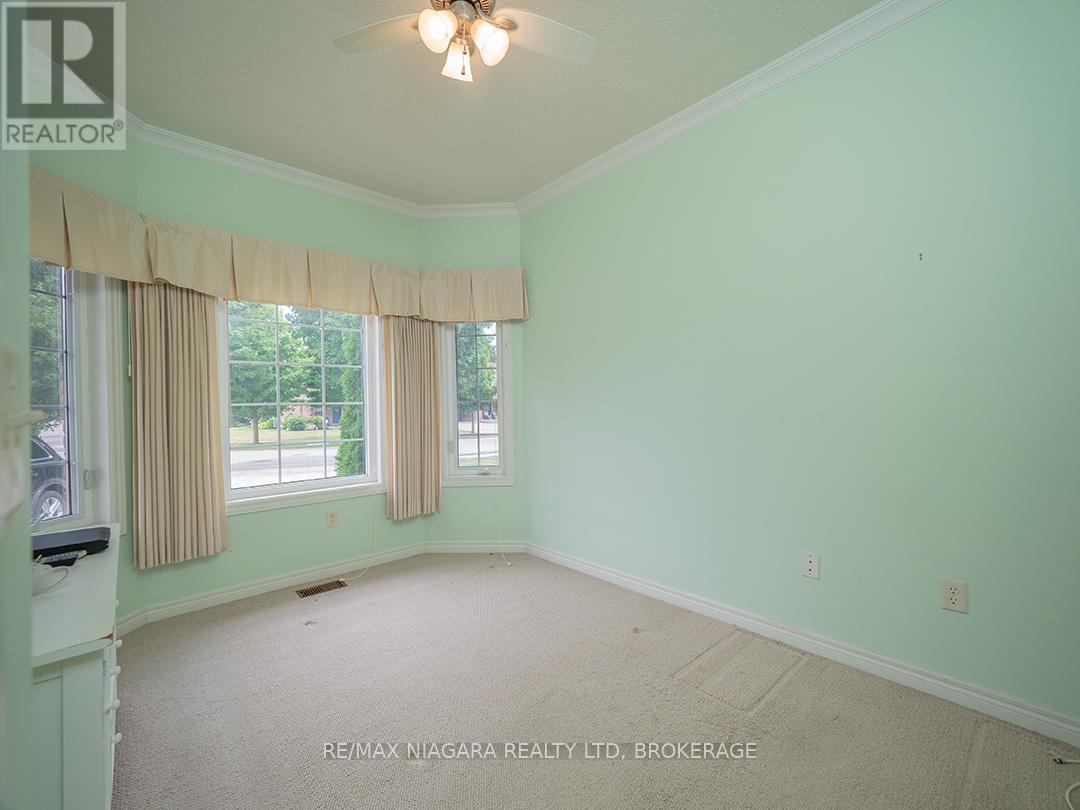 Photo 18 of 38 Maple Street, Port Colborne ON
