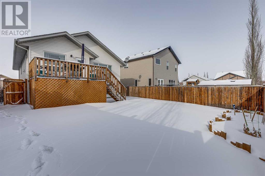 Photo 31 of 27 Henderson Crescent Nw, Penhold AB