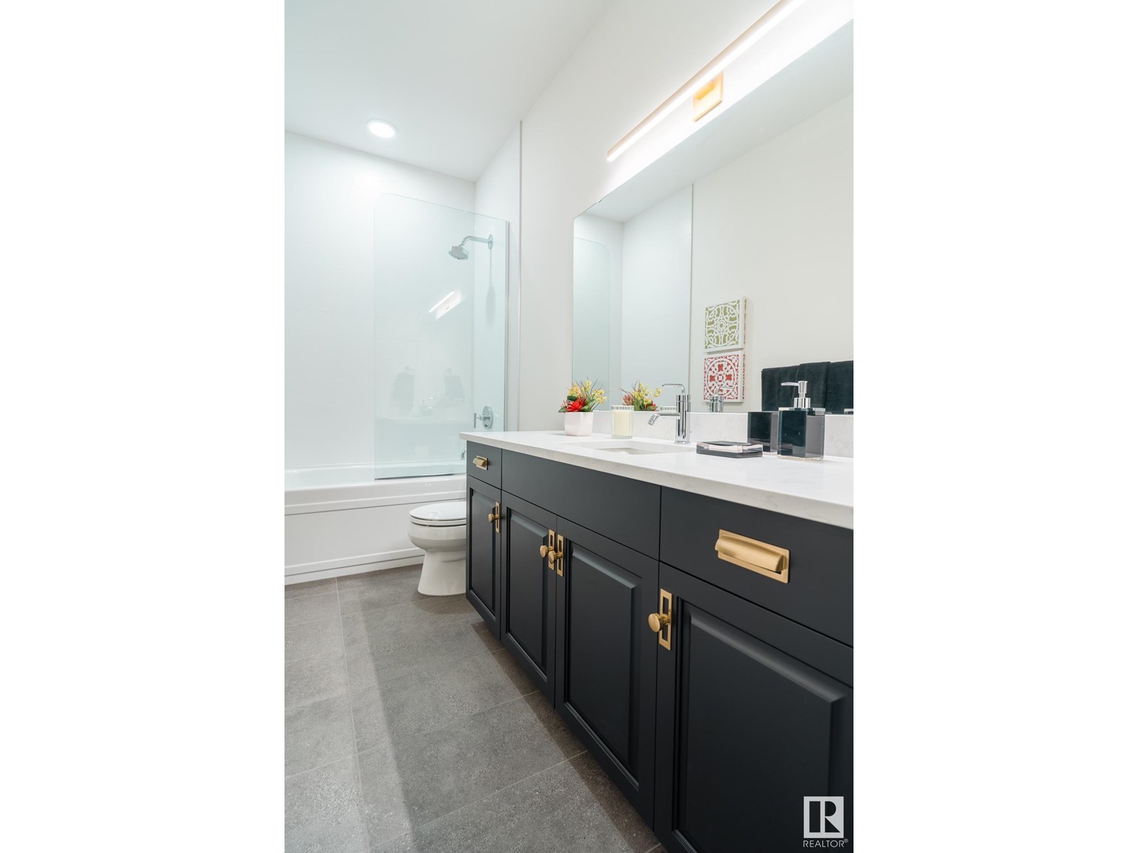 Photo 18 of 1493 Howes Crescent Cr Sw Sw, Edmonton AB