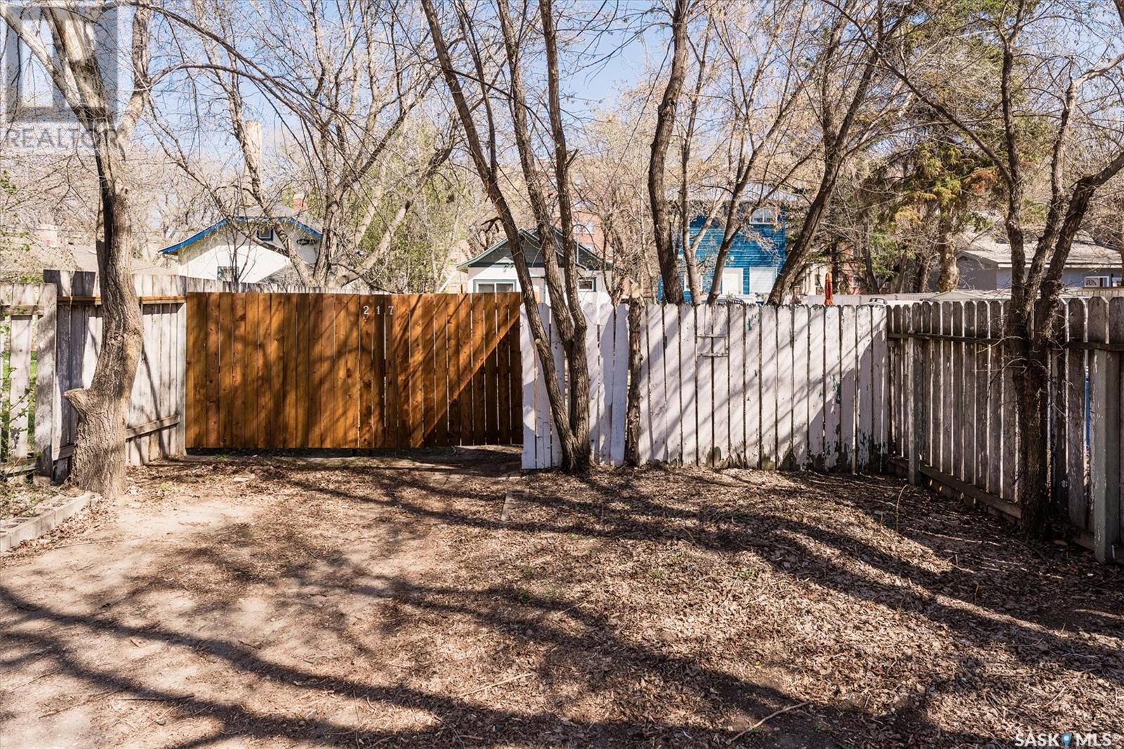Photo 25 of 217 R Avenue S, Saskatoon SK