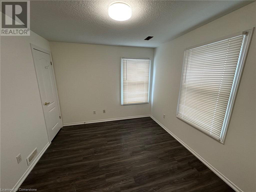 Photo 16 of 15 East 33rd Street, Hamilton ON