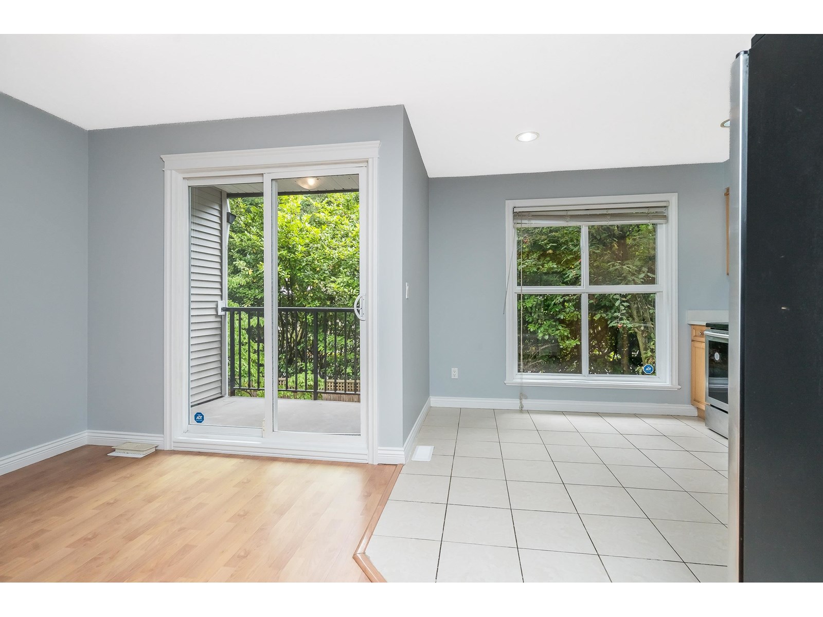 Photo 14 of 21 13360 King George Boulevard, Surrey BC