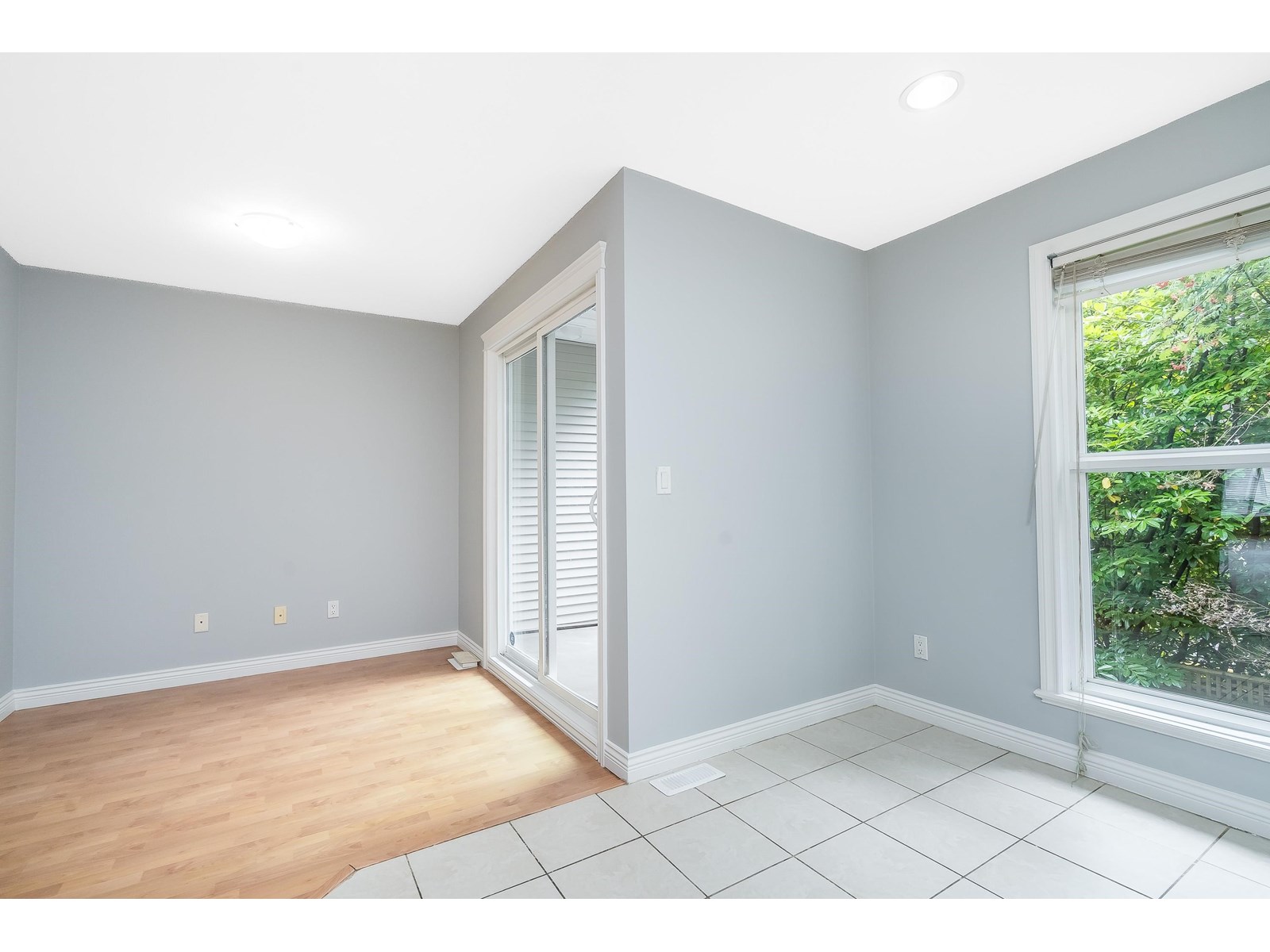 Photo 11 of 21 13360 King George Boulevard, Surrey BC