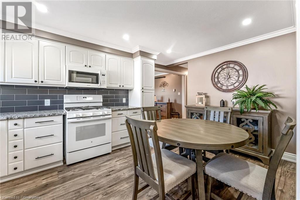 Photo 10 of 9924 Dickenson Road W, Hamilton ON