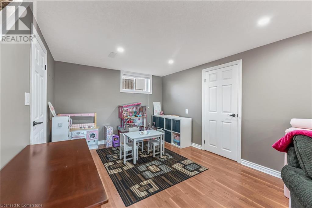 Photo 23 of 9924 Dickenson Road W, Hamilton ON