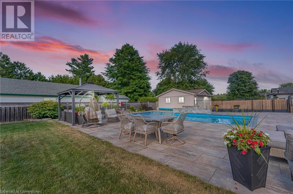 Photo 34 of 9924 Dickenson Road W, Hamilton ON