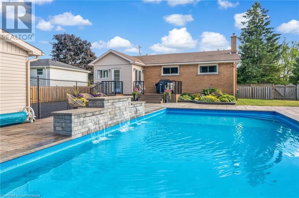 Photo 38 of 9924 Dickenson Road W, Hamilton ON