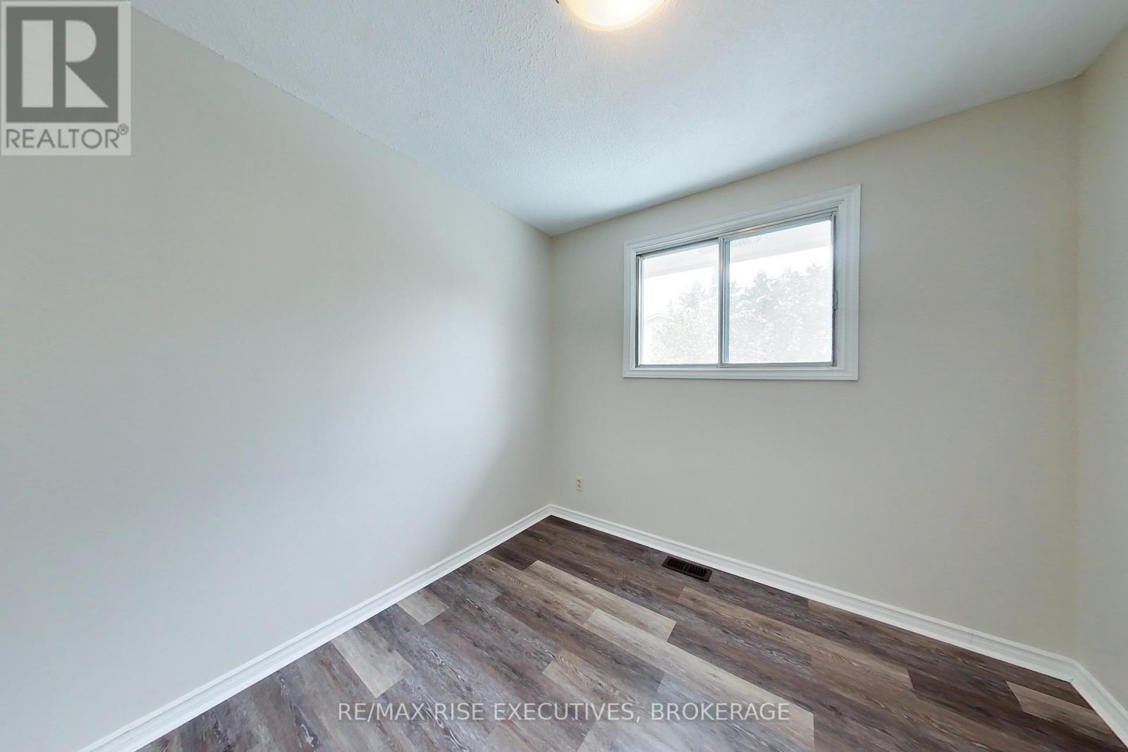Photo 10 of 744 Selkirk Road, Kingston ON