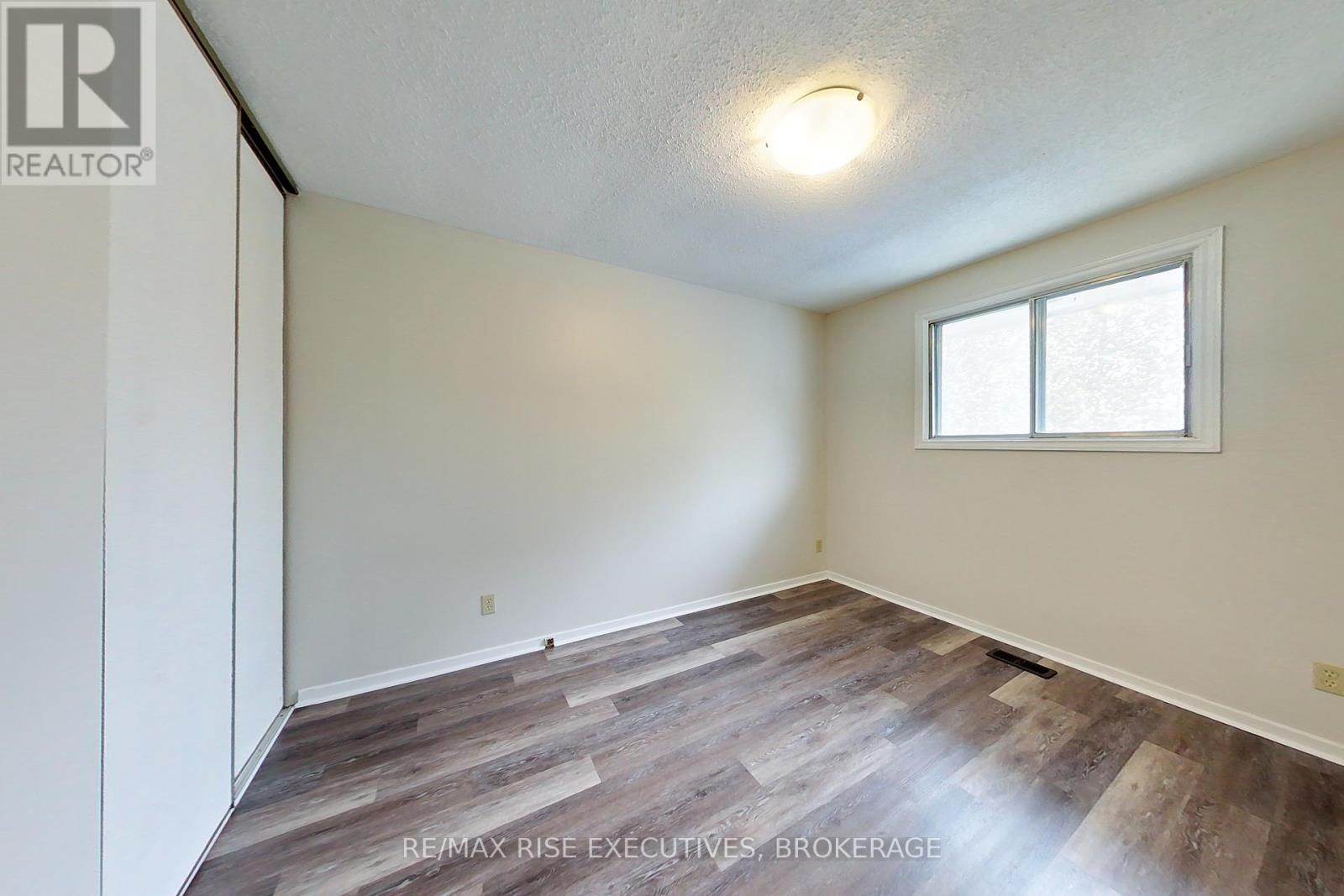 Photo 11 of 744 Selkirk Road, Kingston ON