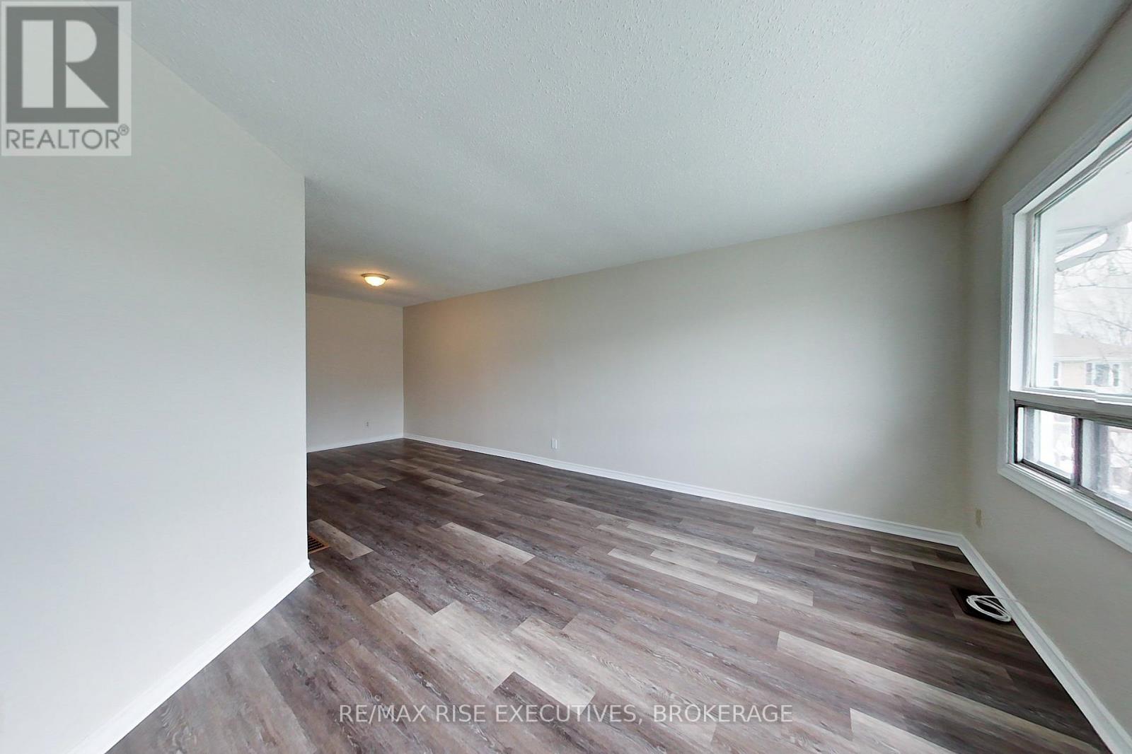 Photo 2 of 744 Selkirk Road, Kingston ON