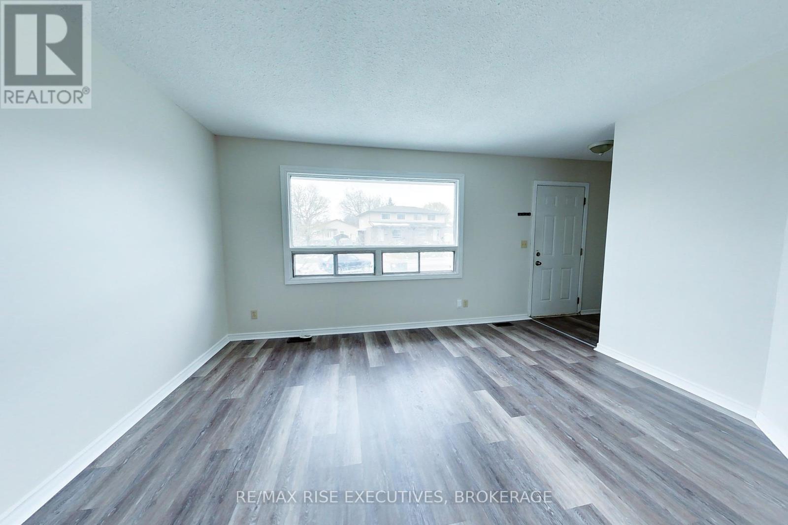 Photo 4 of 744 Selkirk Road, Kingston ON