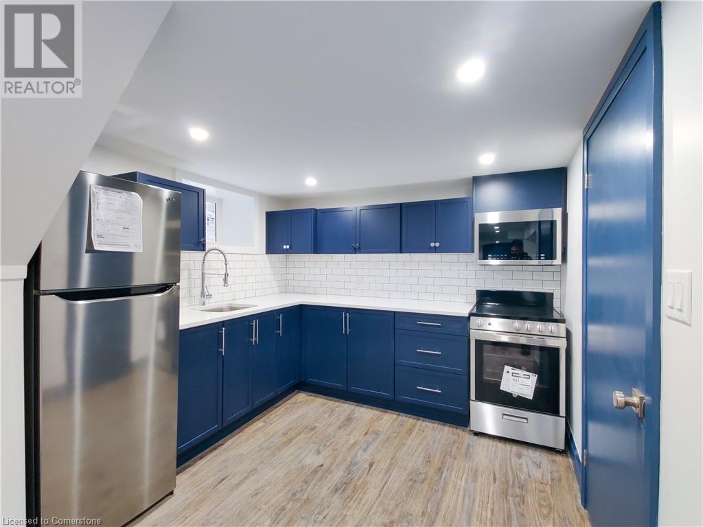 Photo 4 of 134 Ontario Avenue Unit 3, Hamilton ON