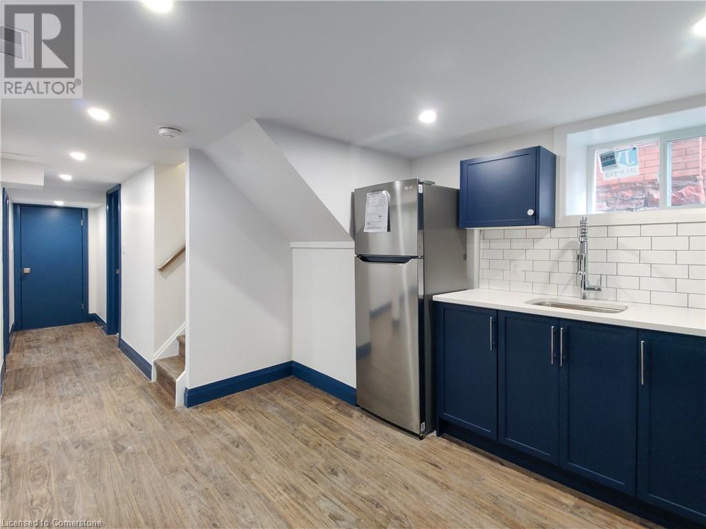 Photo 7 of 134 Ontario Avenue Unit 3, Hamilton ON