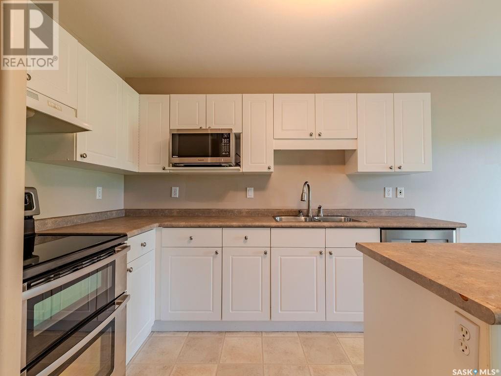 Single Family House 2 Level for Sale in   Heritage GREEN Saskatoon 