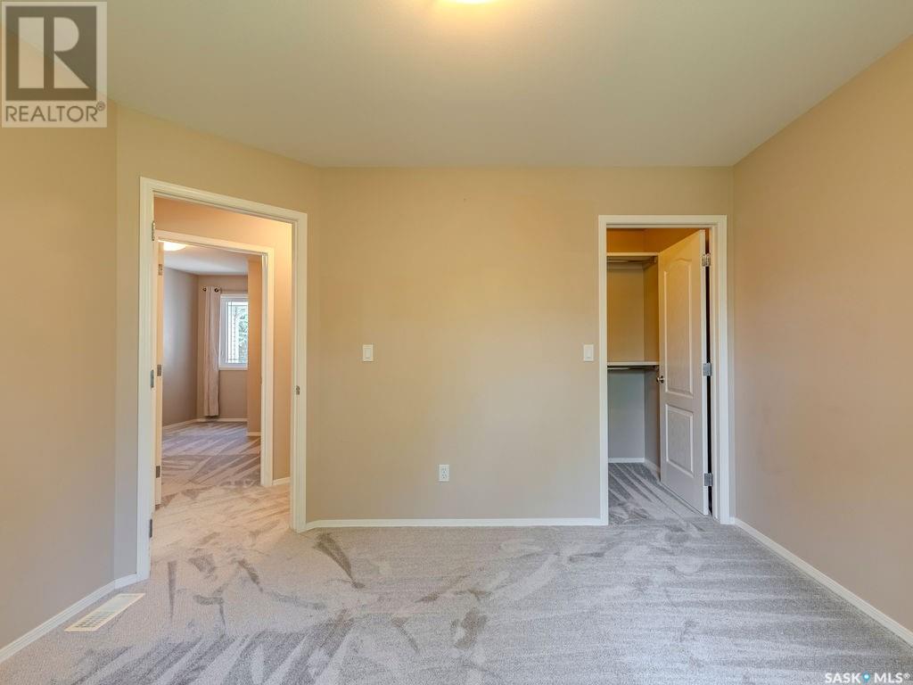 Single Family House 2 Level for Sale in   Heritage GREEN Saskatoon 