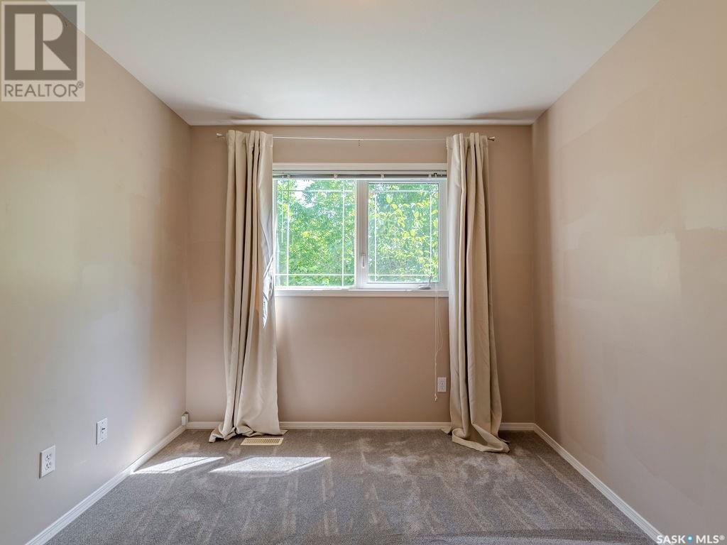 Single Family House 2 Level for Sale in   Heritage GREEN Saskatoon 