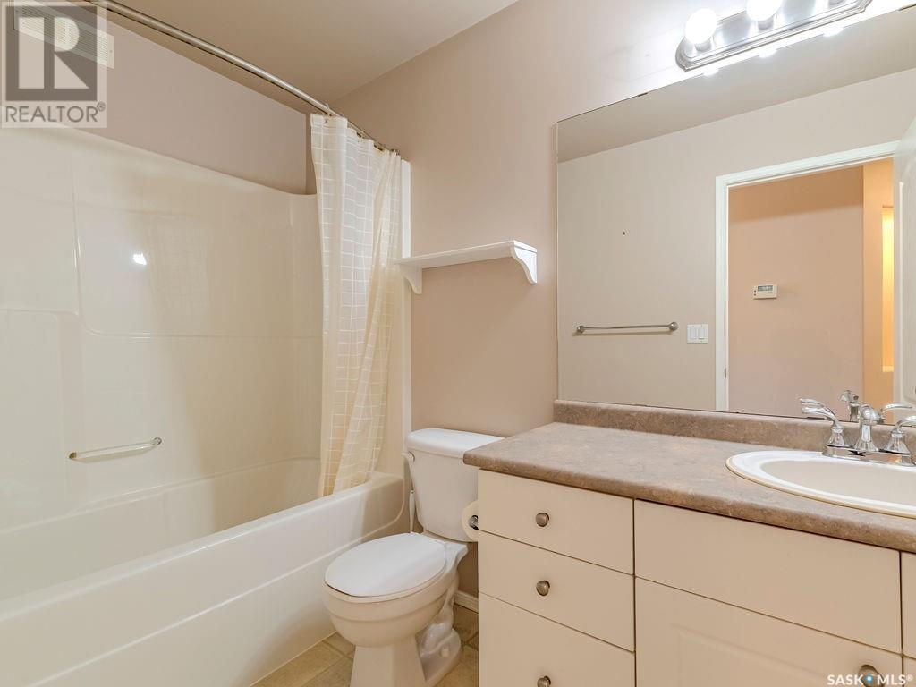 Single Family House 2 Level for Sale in   Heritage GREEN Saskatoon 