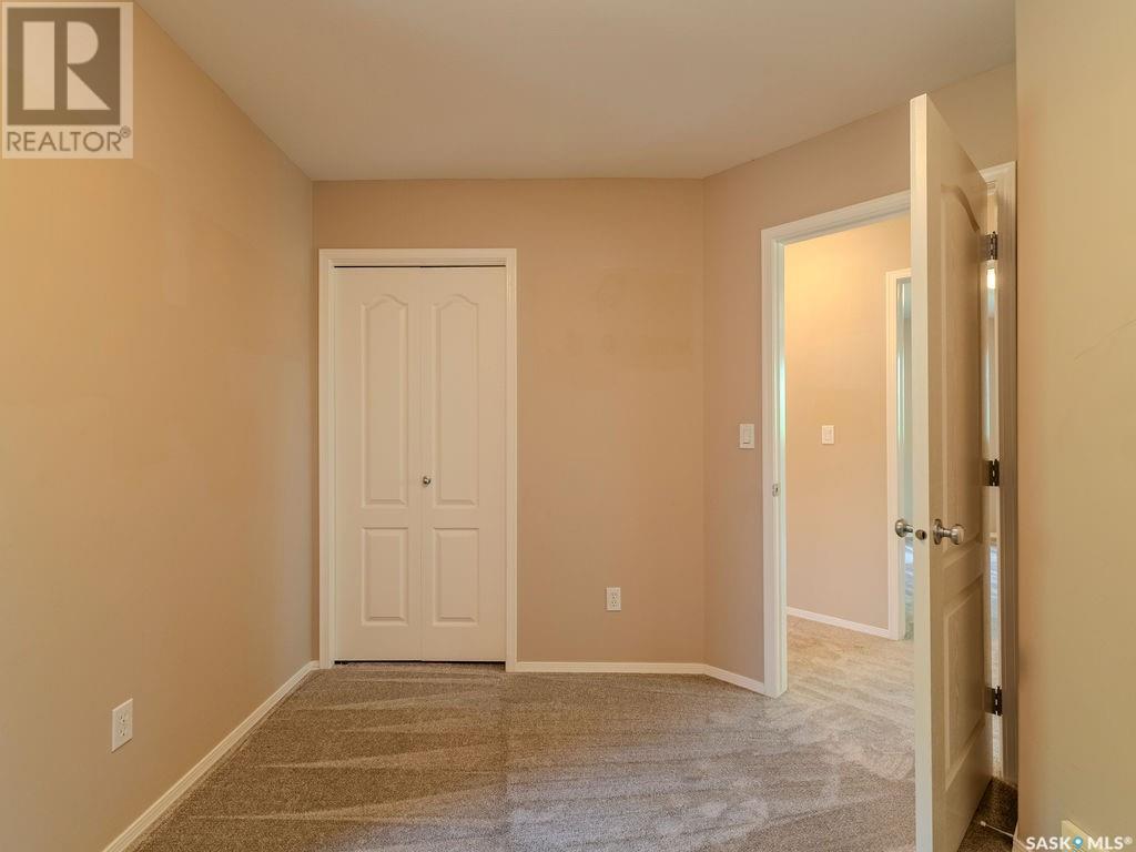 Single Family House 2 Level for Sale in   Heritage GREEN Saskatoon 