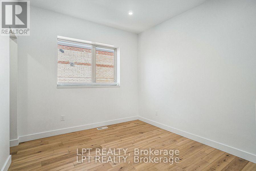Photo 10 of Unit B 14 Stevens Avenue, Ottawa ON