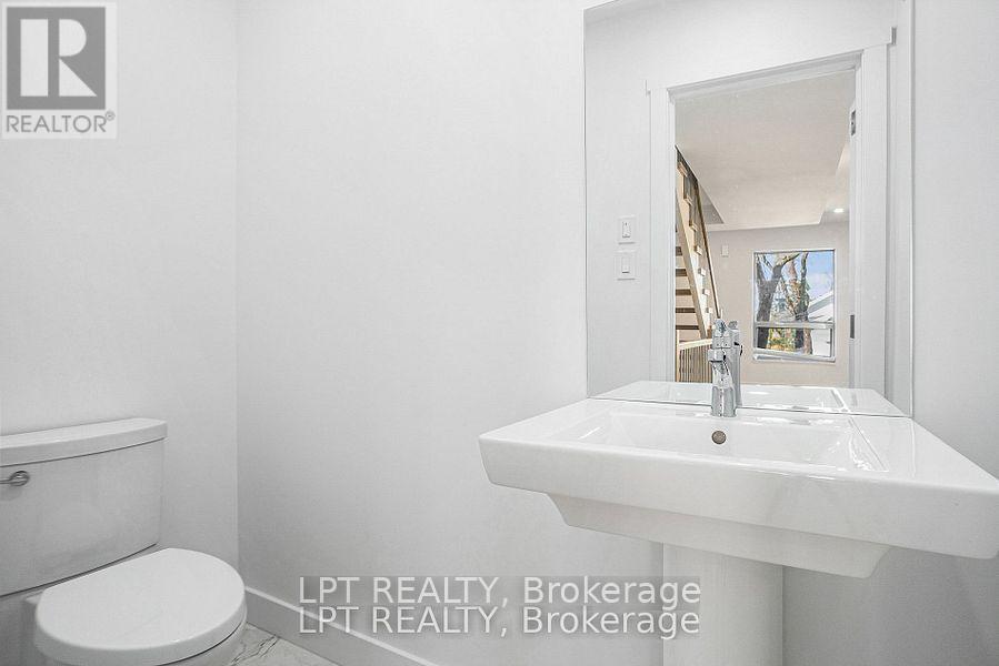 Photo 11 of Unit B 14 Stevens Avenue, Ottawa ON