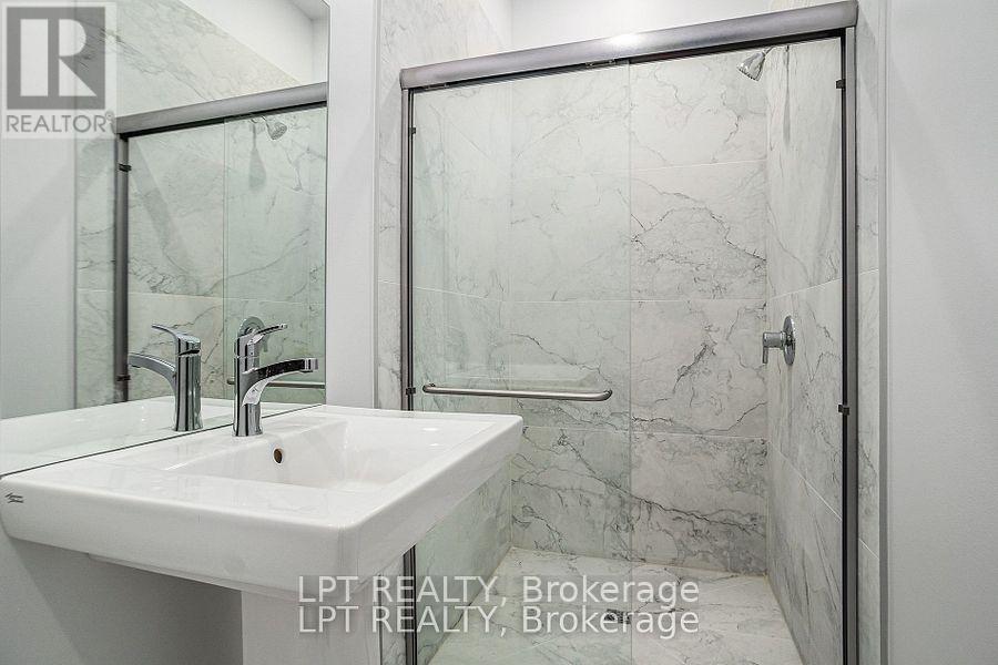 Photo 14 of Unit B 14 Stevens Avenue, Ottawa ON