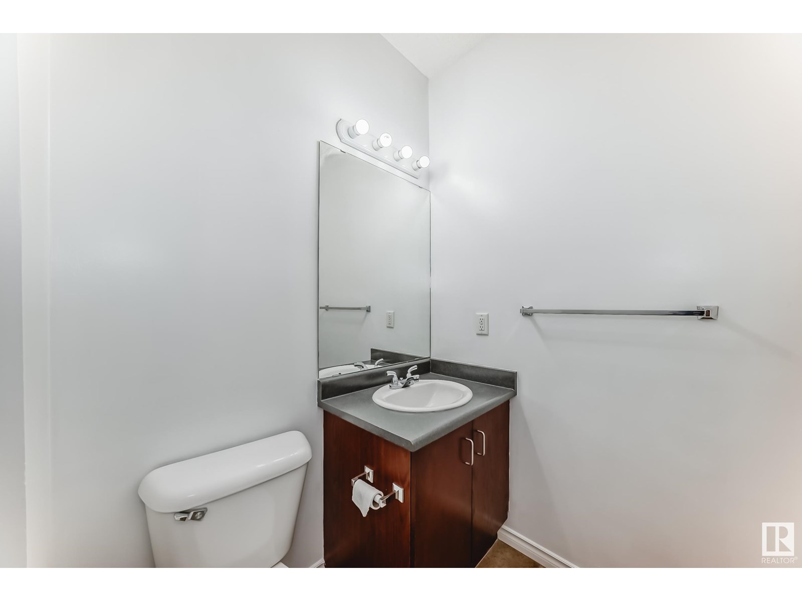 Photo 28 of 102 3010 33 Av Nw Nw, Edmonton AB